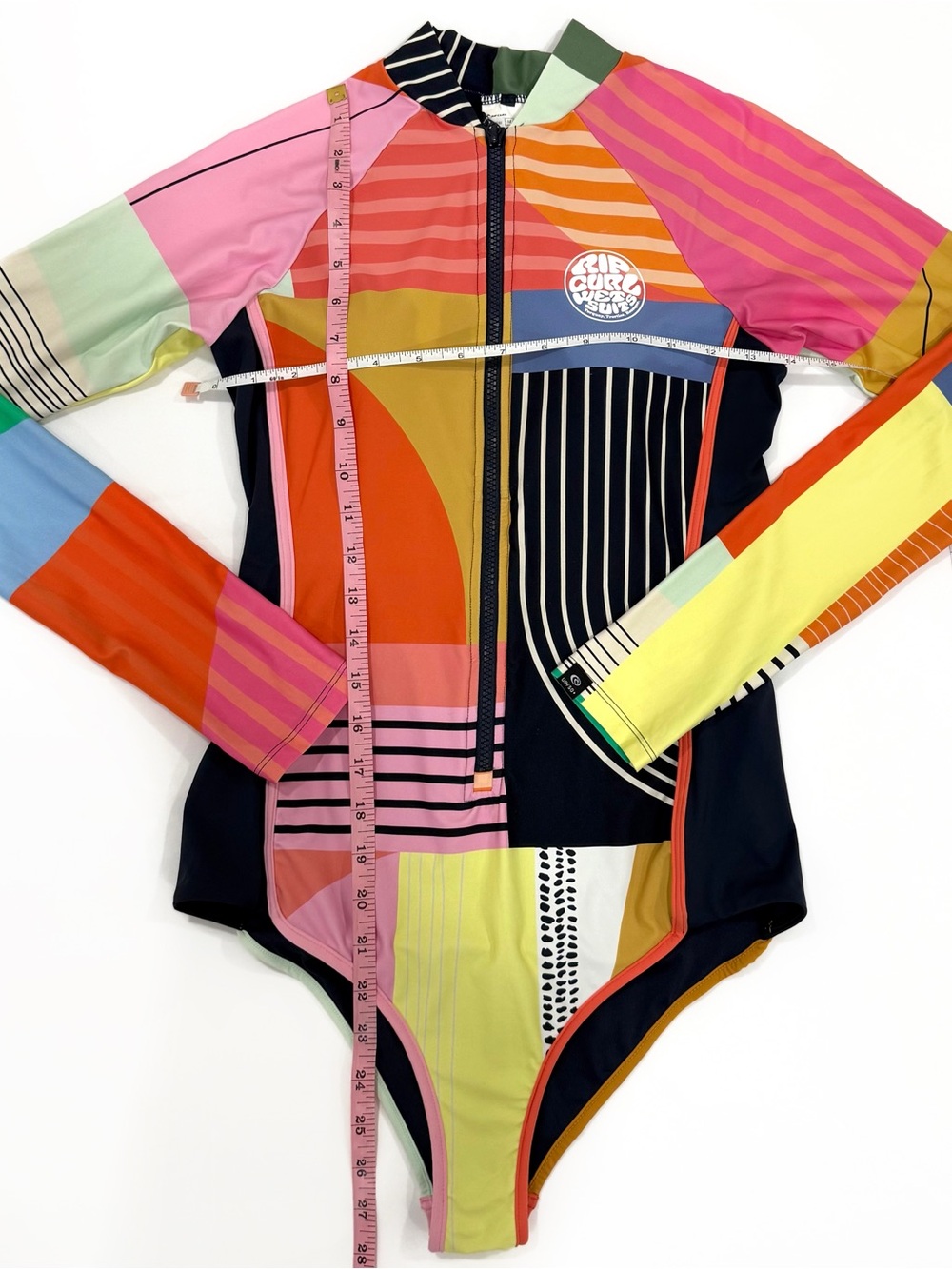 NWOT Rip Curl Rare Multicolor Zip Front
Bodysuit Block Out Surf Suit M
Swimsuit - Picture 7 of 9
